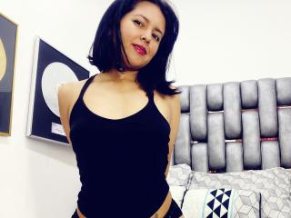 Linger live cam model at XLoveCam