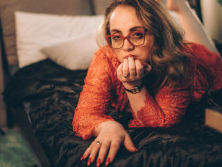AdelaideRosabel Webcam Porno Live - Photo 5/21
