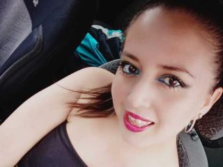 MaraLeon live cam model at XLoveCam