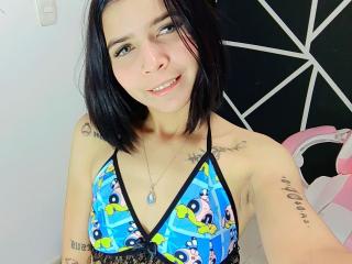 Watch  NadiaLopez live on XLoveCam