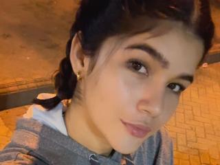 ScarlettZhen Blowjob XXX Cams - Photo 1145/1235