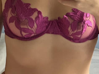 Lilies Anal en Webcam Live - Photo 4/4
