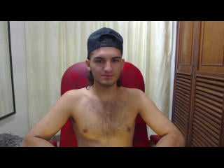 Watch  JeronimoMills live on cam at XLoveCam