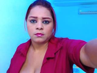 StefhaynyLove live cam model at XLoveCam