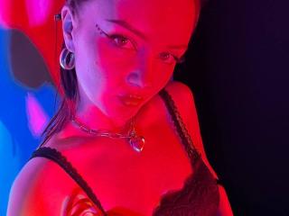 KlementinaHotty live cam model at XLoveCam