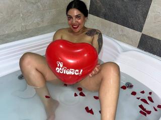 AndreaBusty Webcam Porno Live - Photo 19/20