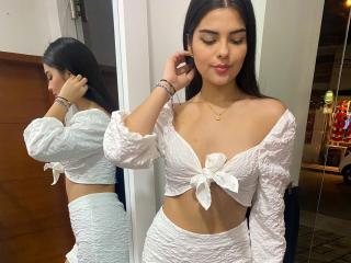 NicoleHarris live cam model at XLoveCam