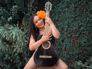 AzalehaMillers Webcam Porno Live - Photo 8/21