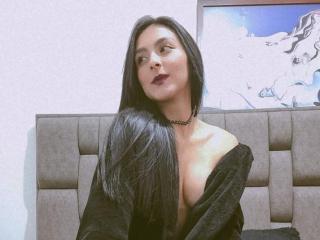 KaatiaRoss live cam model at XLoveCam