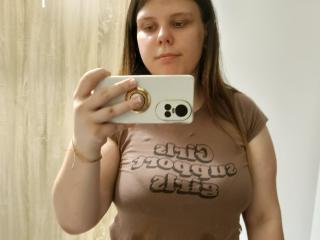 LisaCharm Anal en Webcam Live - Photo 17/19