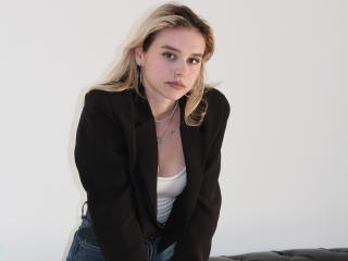 EmilyChristie Seins Liveshow - Photo 5/9