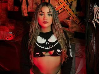 EamSuarez Boobs Liveshow - Photo 18/21