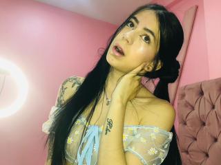 DulceeDoll live cam model at XLoveCam