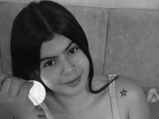 Watch MaraBlonder live on cam at XLoveCam