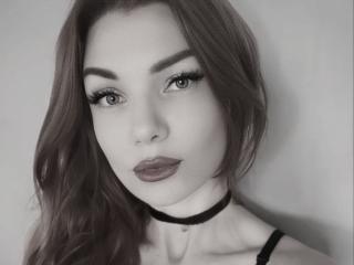 RebeccaGloss Sex Brunette - Photo 15/19