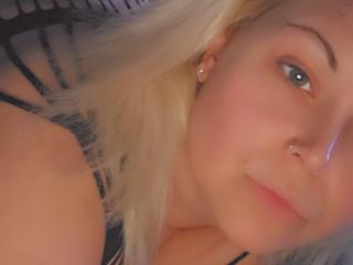 PhatKimPrincess live cam model at XLoveCam