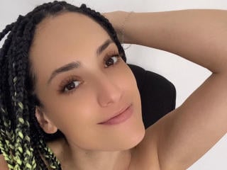 Kailani69 live cam model at XLoveCam