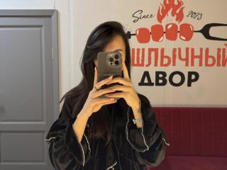 LillianSunny live cam model at XLoveCam