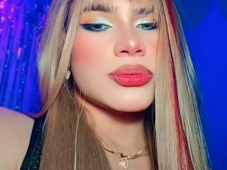 DenaytHottS live cam model at XLoveCam