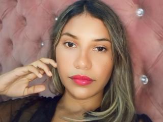 SashaChloe live cam model at XLoveCam