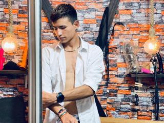 Watch  JeicobMuller live on XLoveCam