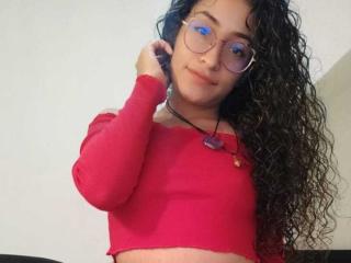 AliceBetancur live cam model at XLoveCam