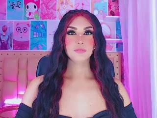 SweettDollyHot live cam model at XLoveCam