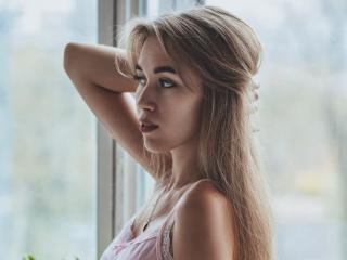 AmeliaAttom Webcam Porno Live - Photo 8/21