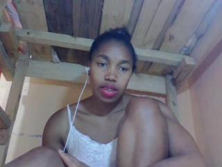 AlisonApple Webcam Porno Live - Photo 4/4
