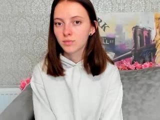 YoniSparkle live cam model at XLoveCam