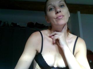 ApoloniaRed Webcam Porno Live - Photo 36/37