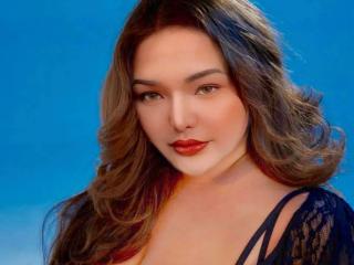 AvaLuxxe live cam model at XLoveCam