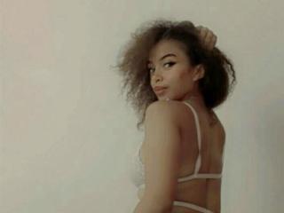 AshleyJoh live cam model at XLoveCam