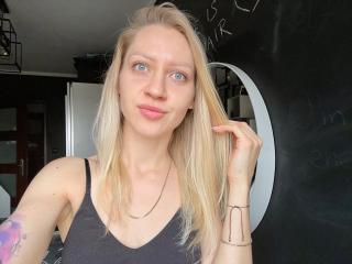 AlisaGllamor Webcam Porno Live - Photo 7/15