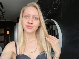AlisaGllamor Webcam Porno Live - Photo 8/15