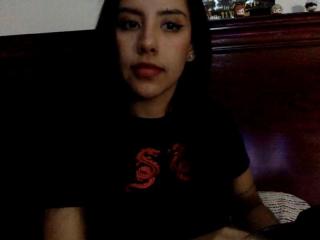 AshleyPrinceLat live cam model at XLoveCam