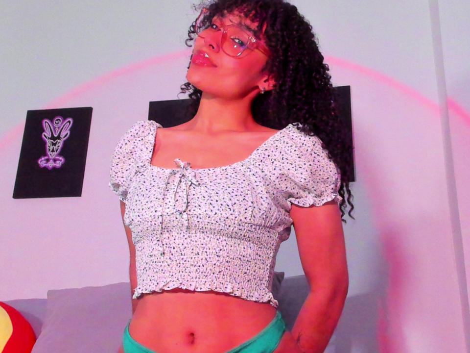 NickiBloom — live cam photo 1