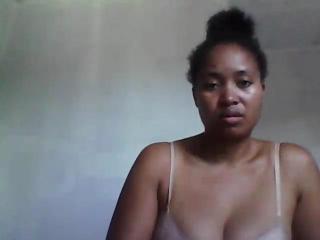 Meloodie live cam model at XLoveCam