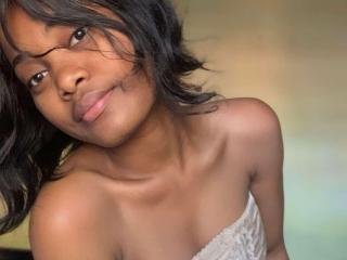 PerleNoire69 live cam model at XLoveCam