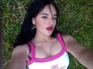 MaloryRousseau live cam model at XLoveCam