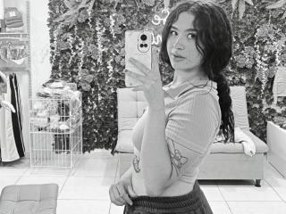 ZoeHuntt MILF Live - Photo 13/30