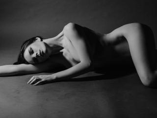 AveAdelheid Webcam Porno Live - Photo 15/18