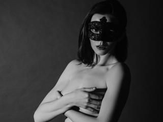 AveAdelheid Webcam Porno Live - Photo 12/18