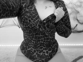 Rubbi Sex Brunette - Photo 17/21