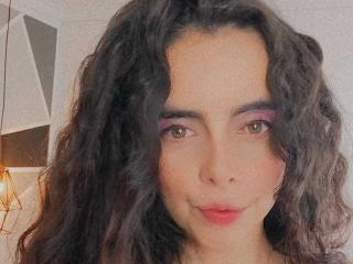 EmmaGrey8 live cam model at XLoveCam