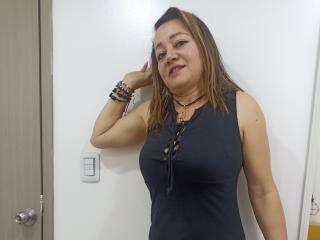 Lupiita69 live cam model at XLoveCam