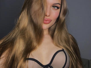 EmilyLux Boobs Liveshow - Photo 6/12