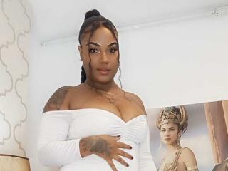 BritanyHadid live cam model at XLoveCam