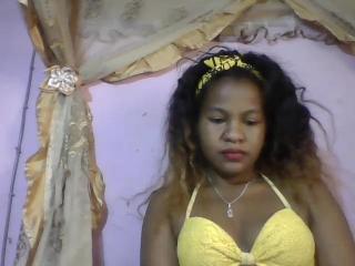 AnitaTrue live cam model at XLoveCam