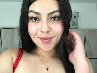 AlixMcClain live cam model at XLoveCam